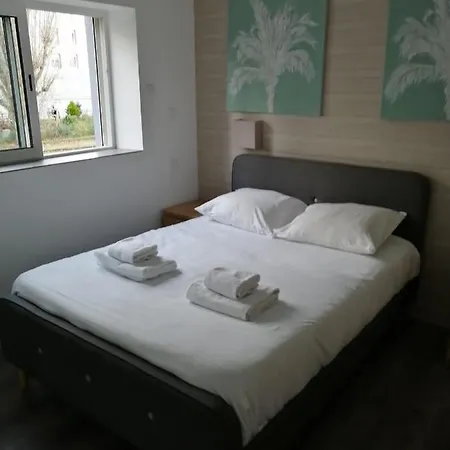 Maison Toute Equipee 3 Avec Jardin Calme Et Spa Holiday home
